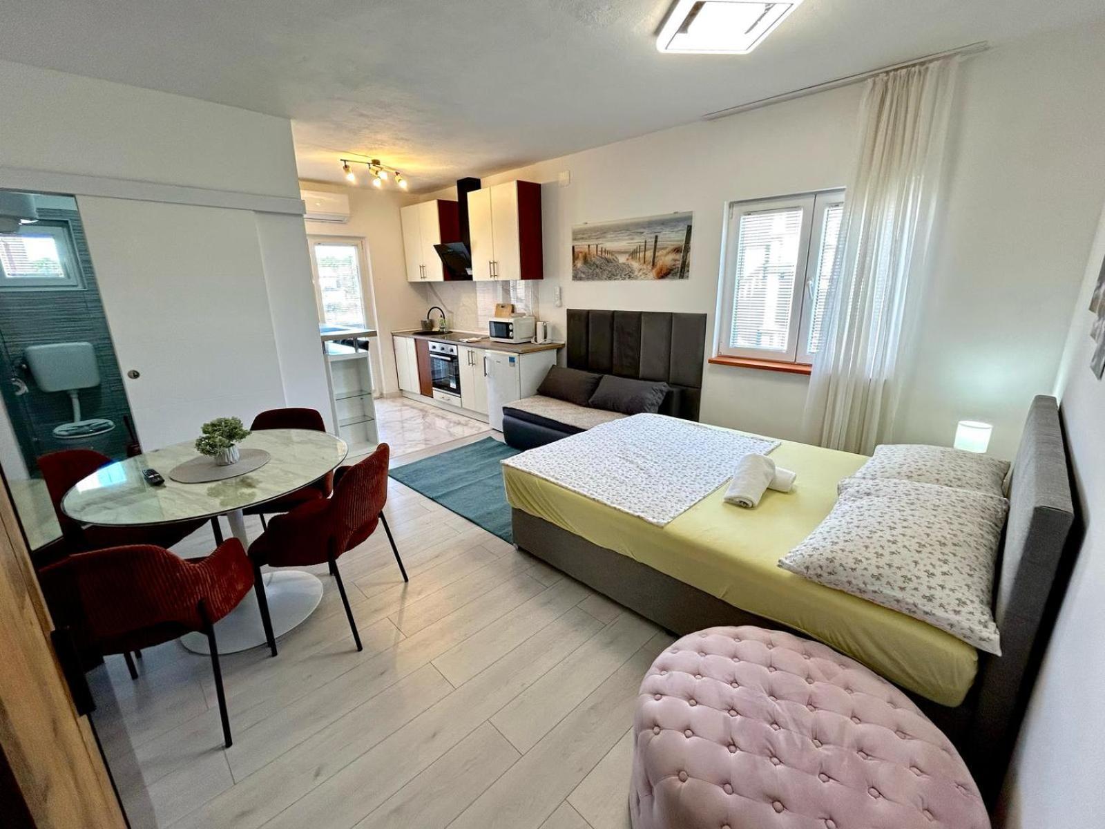 Villa Daja Biograd Na Moru Rom bilde